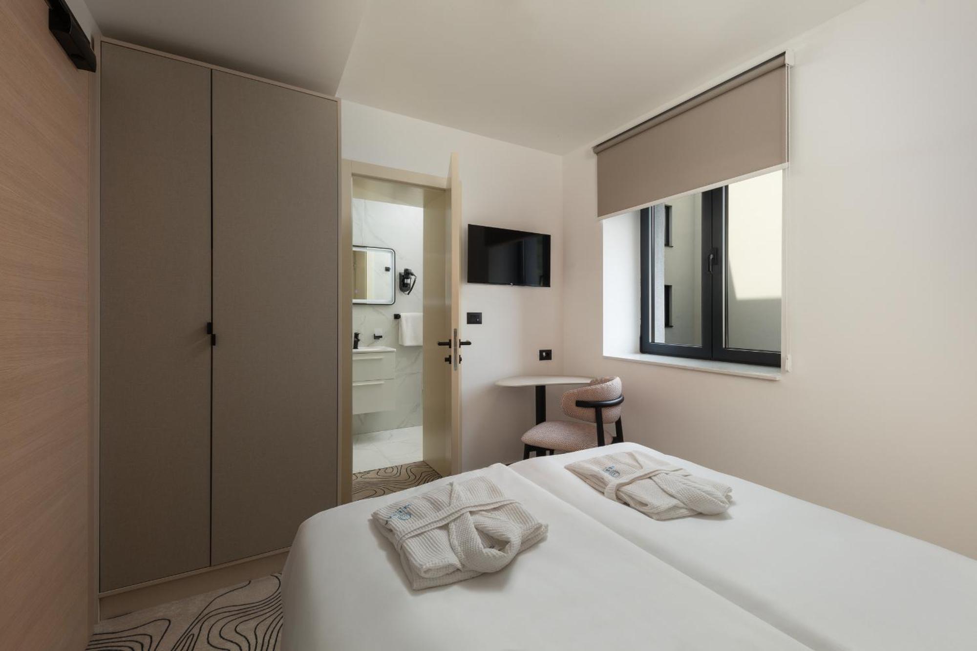 Seesea Hotel Vodice Exterior foto